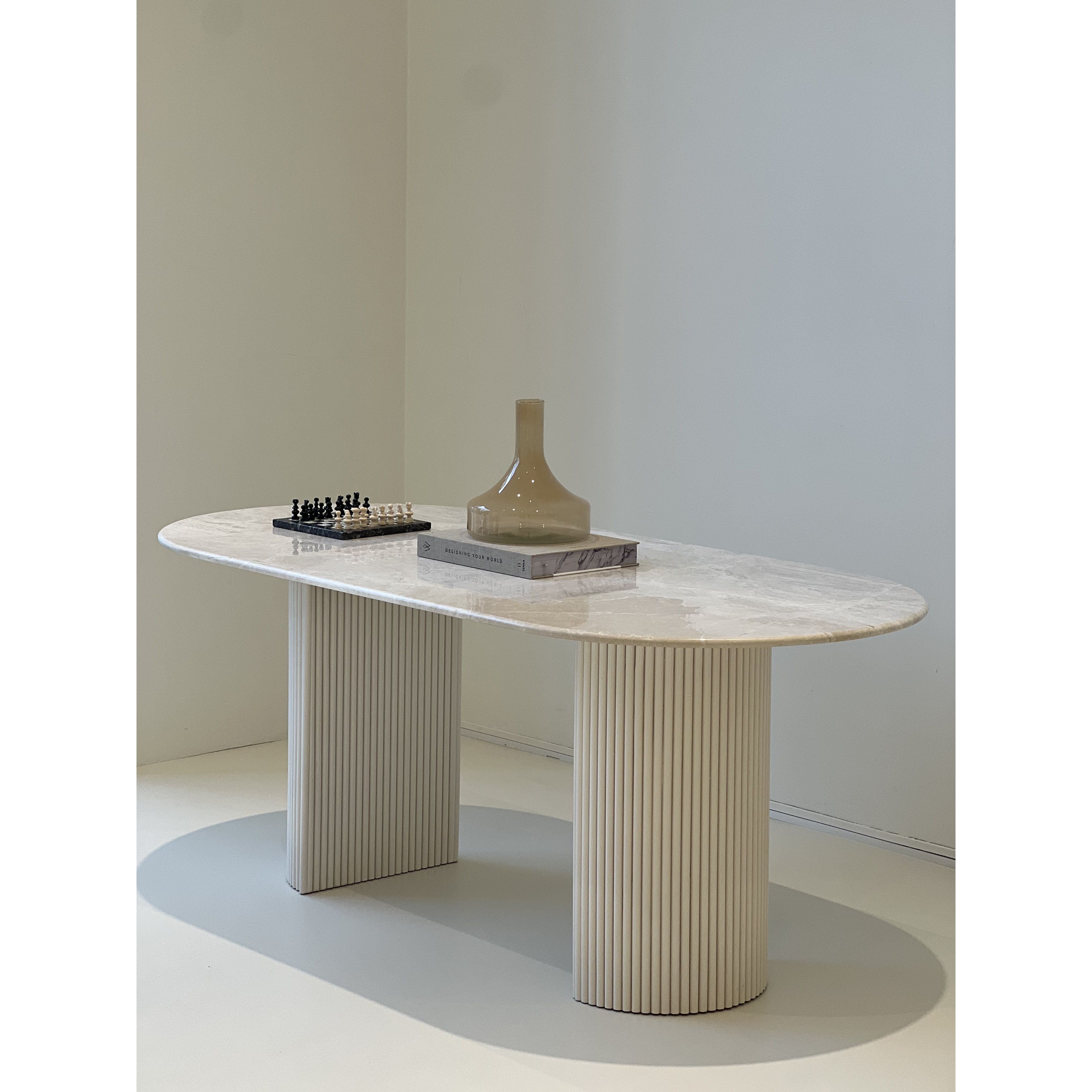 Esstisch aus Marmor in Beige