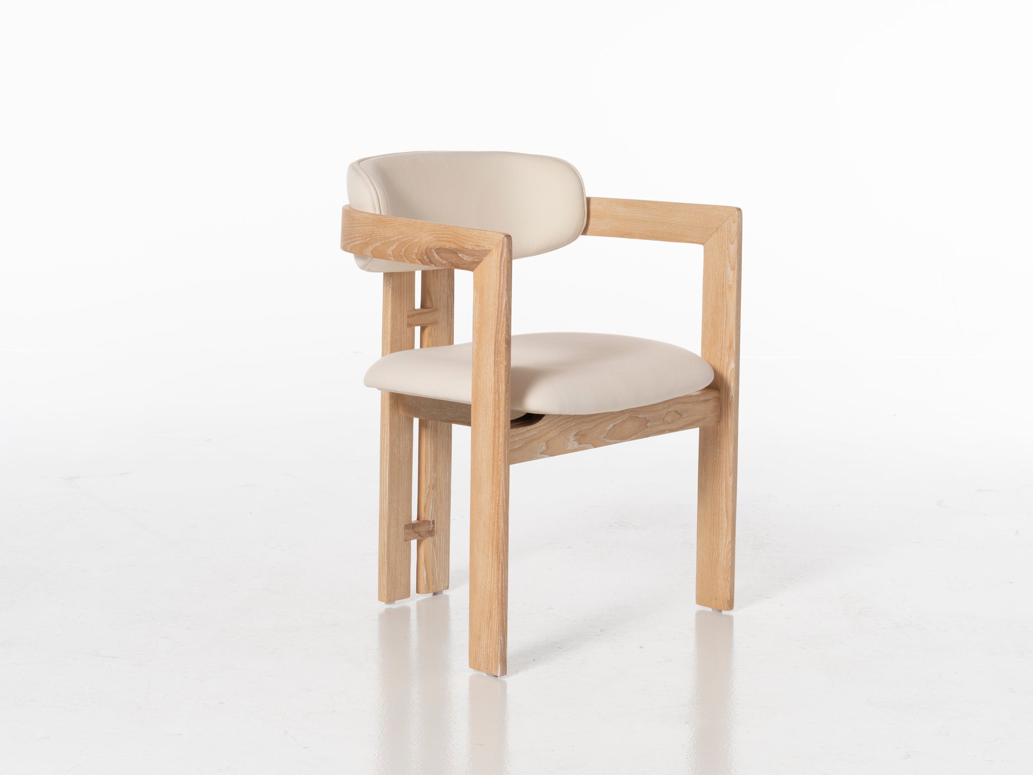 Zone de chaises de salle à manger en bois