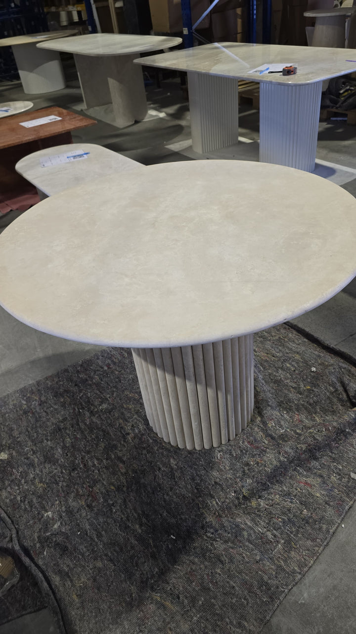 Round dining table Ripple - Travertine - SCL